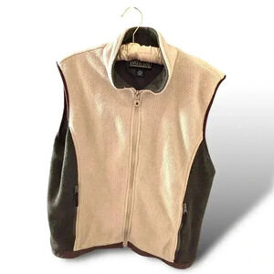 Lands’ End Men’s Med fleece vest in black&tan. Dsct w bundle.